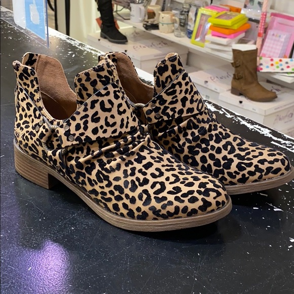 blowfish cheetah print shoes